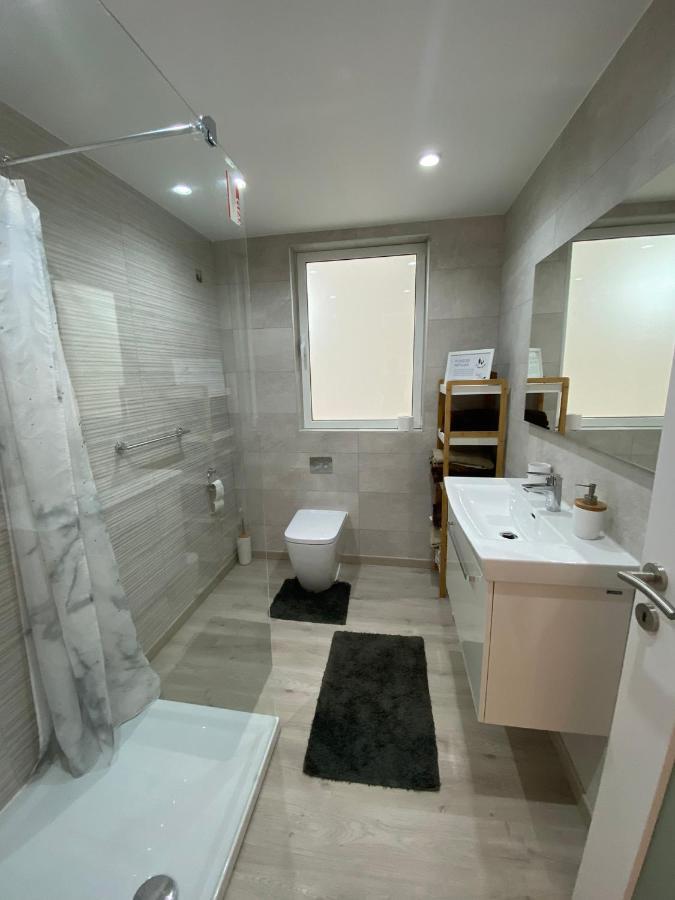 Modern Apartment With Large Outdoor Area - Sleeps 7, Close To Malta International Airport Luqa Ngoại thất bức ảnh