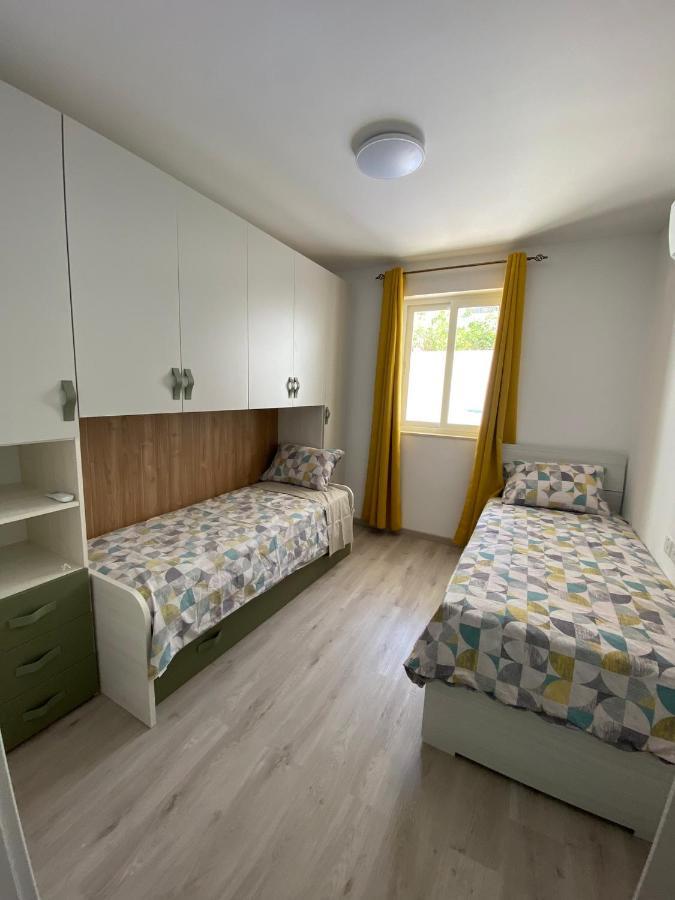Modern Apartment With Large Outdoor Area - Sleeps 7, Close To Malta International Airport Luqa Ngoại thất bức ảnh