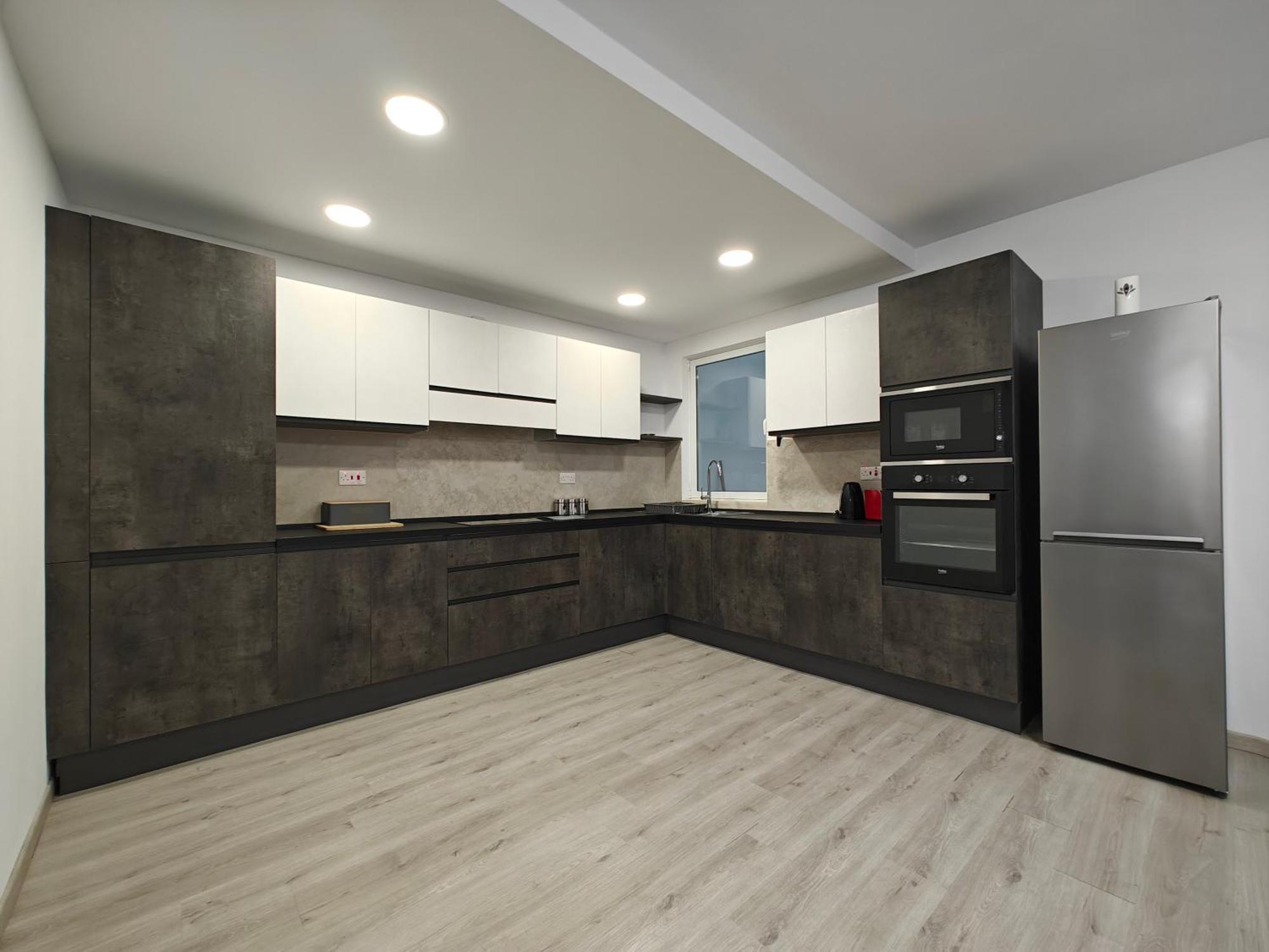 Modern Apartment With Large Outdoor Area - Sleeps 7, Close To Malta International Airport Luqa Ngoại thất bức ảnh